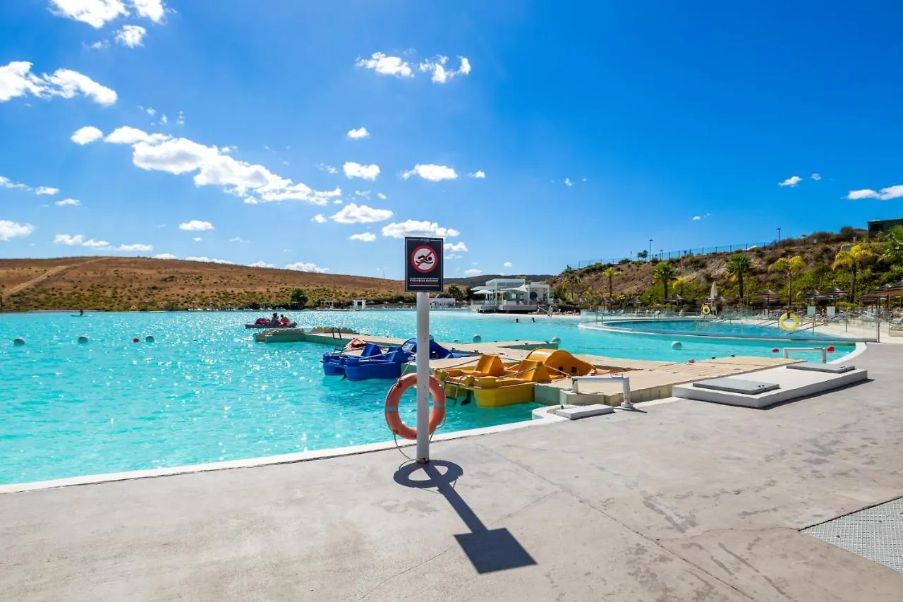 Stunning Blue Lagoon Apartment In Estepona By Costarentals - M12 0*,  إسبانيا
